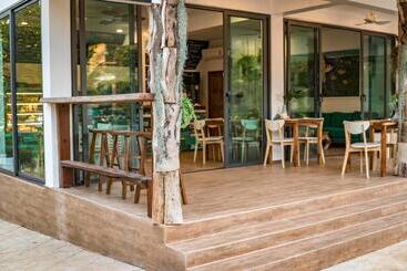 هاستل By The Sea Koh Mak Boutique Guesthouse