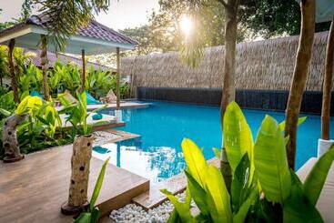 هاستل By The Sea Koh Mak Boutique Guesthouse