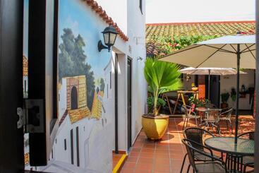 هتل Colonial San Felipe