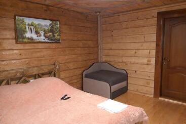 펜션 Synevyrskyj Chardash