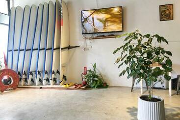 تختخواب و صبحانه 男子漢青年旅店