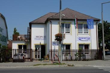 بنسيون Balaton Vendégház Fonyód