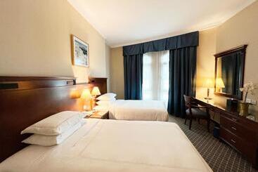 Swissotel Al Murooj Dubai