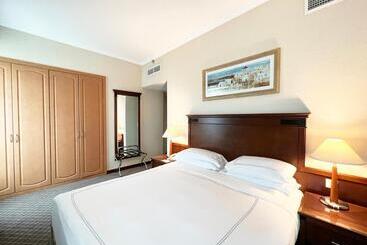 Swissotel Al Murooj Dubai