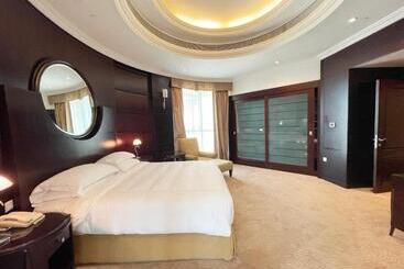 Swissotel Al Murooj Dubai