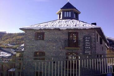 Aparthotel Peña Telera Resort