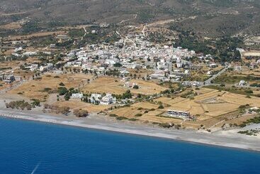 هتل Ampelia Seaside Resort By Estia