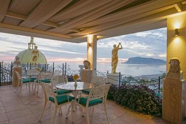 Antique Roman Palace Museum Hotel   Adults Only Ultra All Inclusive