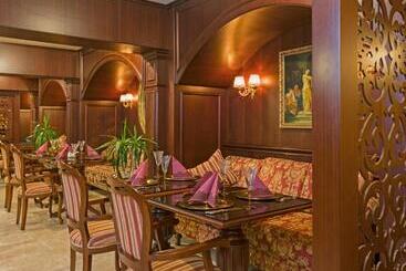 Antique Roman Palace Museum Hotel   Adults Only Ultra All Inclusive