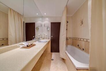 هتل Bansko Spa & Holidays   Free Parking