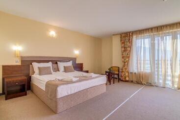 هتل Bansko Spa & Holidays   Free Parking