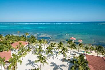 هتل Belizean Shores Resort
