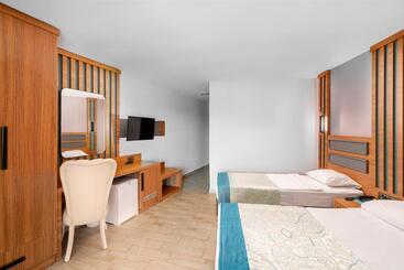 Blue Star Hotel   All Inclusive
