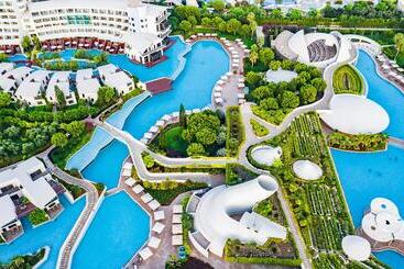 هتل Cornelia Diamond Golf Resort & Spa