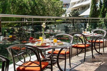 هتل Cornelia Diamond Golf Resort & Spa