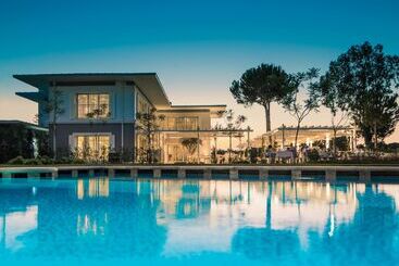 هتل Cornelia Diamond Golf Resort & Spa