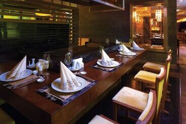 هتل Cornelia Diamond Golf Resort & Spa