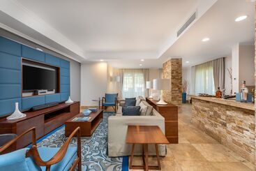 هتل Cornelia Diamond Golf Resort & Spa