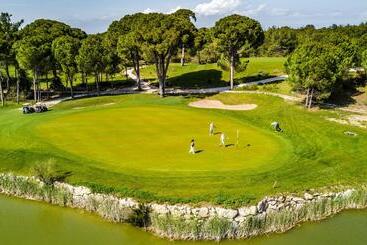 هتل Cornelia Diamond Golf Resort & Spa