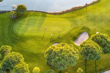 هتل Cornelia Diamond Golf Resort & Spa