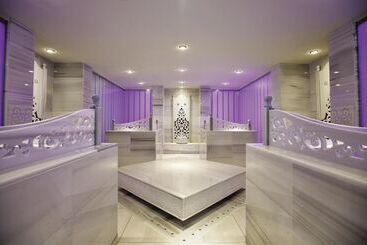 هتل Cornelia Diamond Golf Resort & Spa