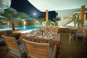 هتل Cornelia Diamond Golf Resort & Spa