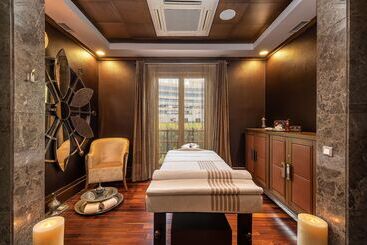 هتل Cornelia Diamond Golf Resort & Spa