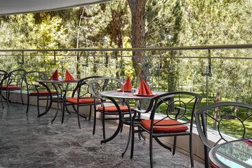 هتل Cornelia Diamond Golf Resort & Spa