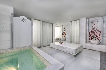 هتل Cornelia Diamond Golf Resort & Spa