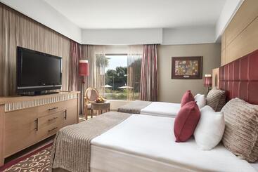 ホテル Cornelia Diamond Golf Resort & Spa