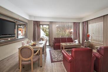 هتل Cornelia Diamond Golf Resort & Spa