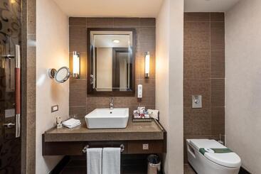 هتل Cornelia Diamond Golf Resort & Spa