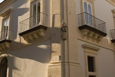 هتل De Stefano Palace Luxury