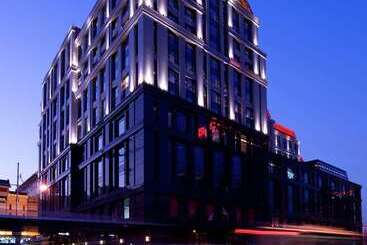 هتل Hilton Beijing Wangfujing