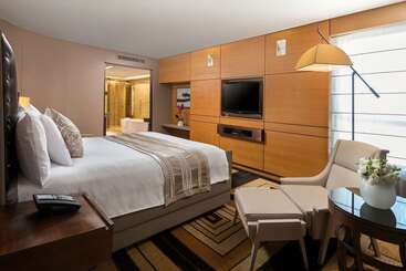 هتل Hilton Beijing Wangfujing
