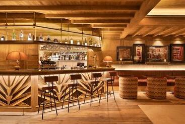 هتل Mim Baqueira Luxury & Spa