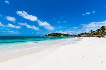 هتل Pineapple Beach Club   All Inclusive   Adults Only