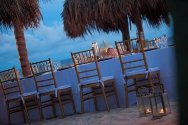 هتل Renaissance Wind Creek Curacao Resort