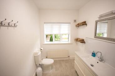 هتل Salamander Guest House