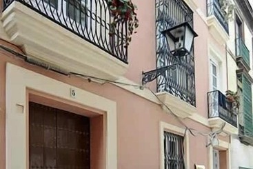 هتل Un Patio Al Sur