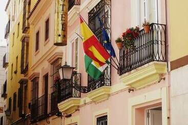 هتل Un Patio Al Sur