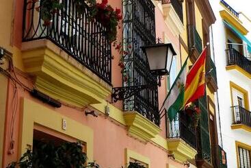هتل Un Patio Al Sur