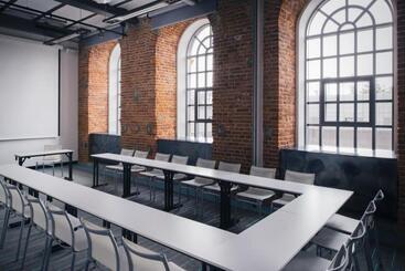 هتل Vienna House By Wyndham Andel S Lodz
