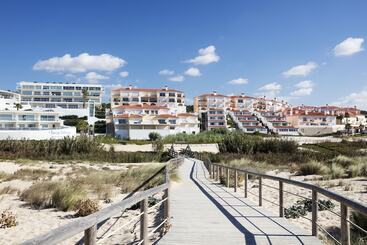The Village Praia D El Rey Golf & Beach Resort