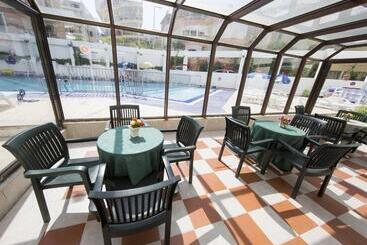 Tuntas Suites Altinkum
