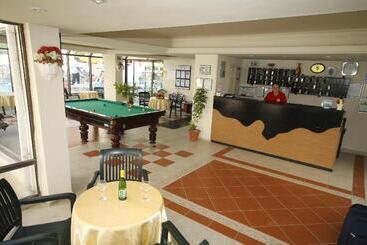 Tuntas Suites Altinkum