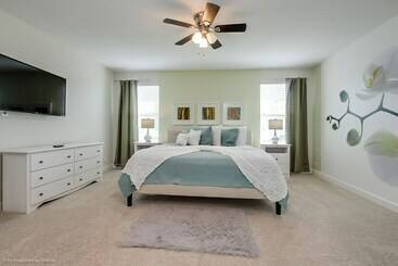 6 Bed 5 Ba Villa With Games, Pool & Spa