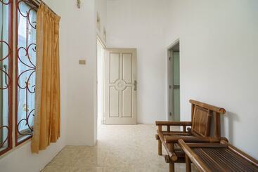 پانسیون Reddoorz Near Watervang Lubuk Linggau 2