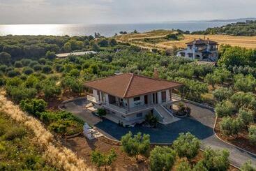 Villa George By Travelpro Sevices Nea Potidea Halkidiki - Nea Potidhaia