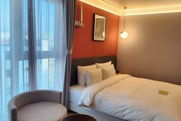 Hound Hotel Busan Station